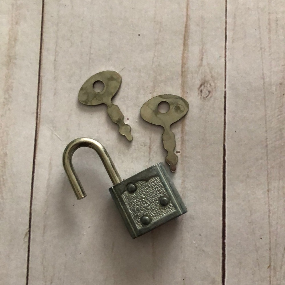 Vintage diary journal lock with two keys retro nostalgic Works!
